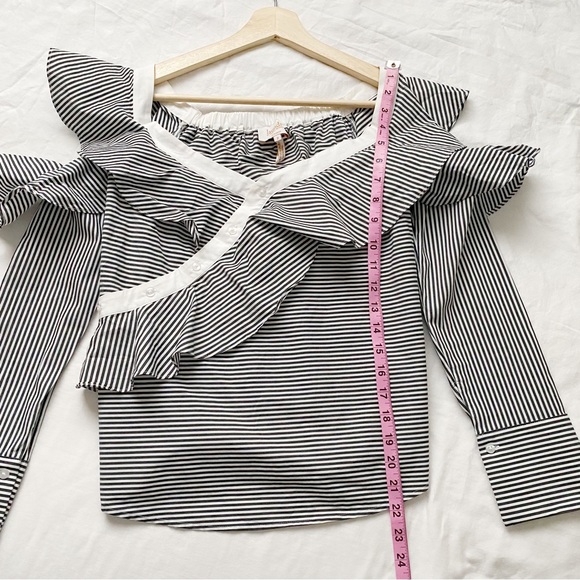 Laundry By Shelli Segul Stripe Cold Sleeve Ruffle Blouse - Picture 6 of 11